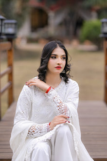 White Empress FZ- D 304