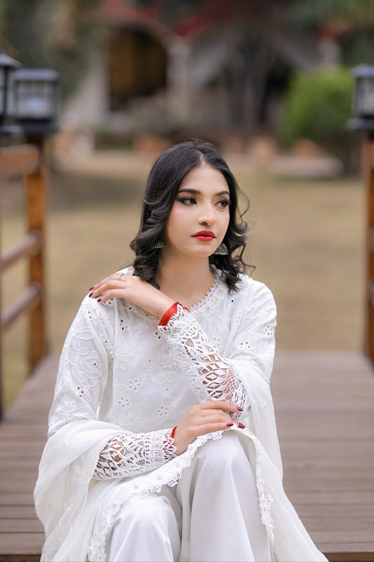 White Empress FZ- D 304
